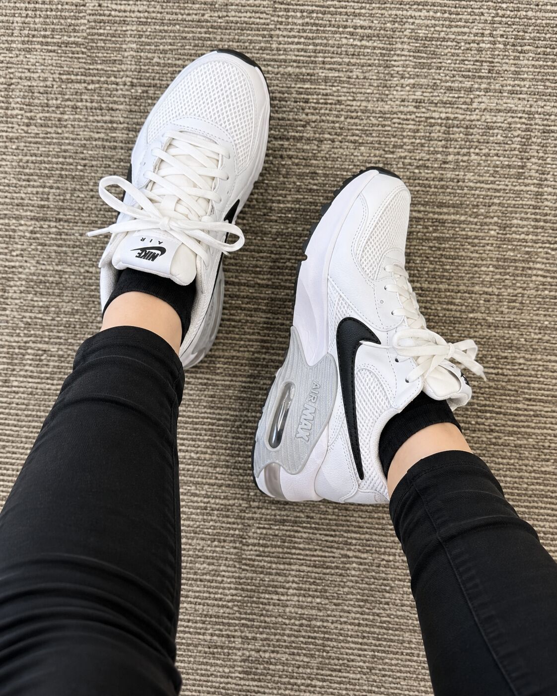 ずっと欲しかった白スニーカー♡ NIKE エア マックス エクシーをお迎え.jpg