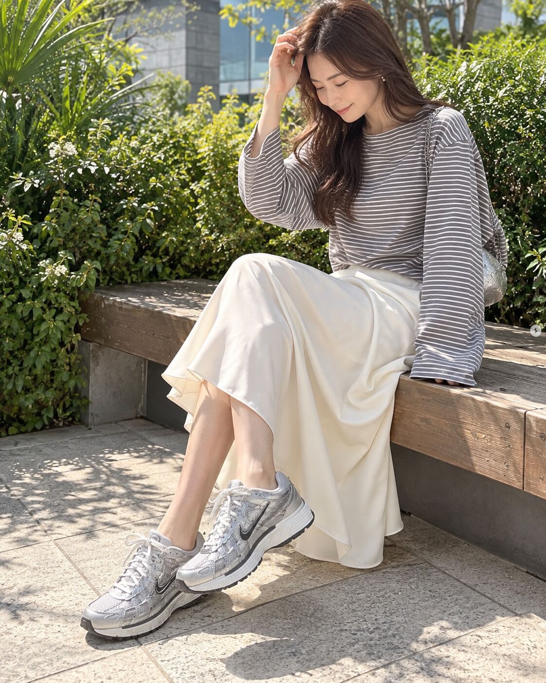キラキラのNIKEスニーカーをおろしました♡ シルバーって意外と合わせやすい！.jpg