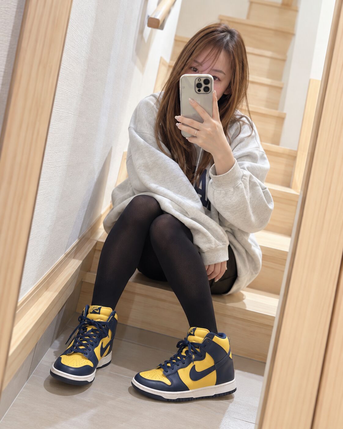 新年最初のスニーカーはNIKE Dunk High Michigan.jpg